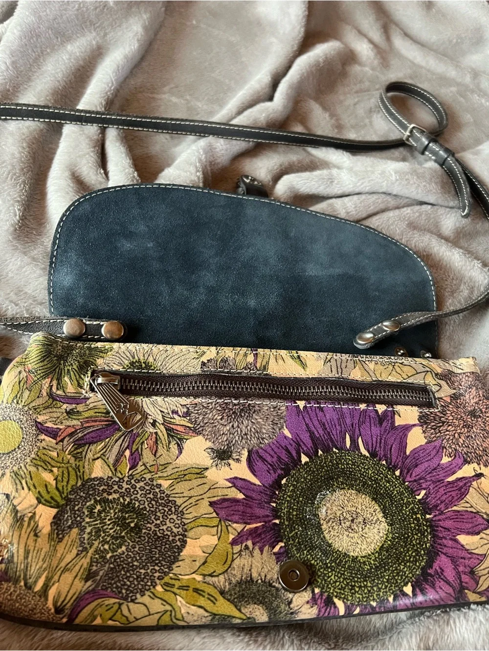 Patricia Nash Sunflower Leather Convertible Crossbody/Wristlet, good condition